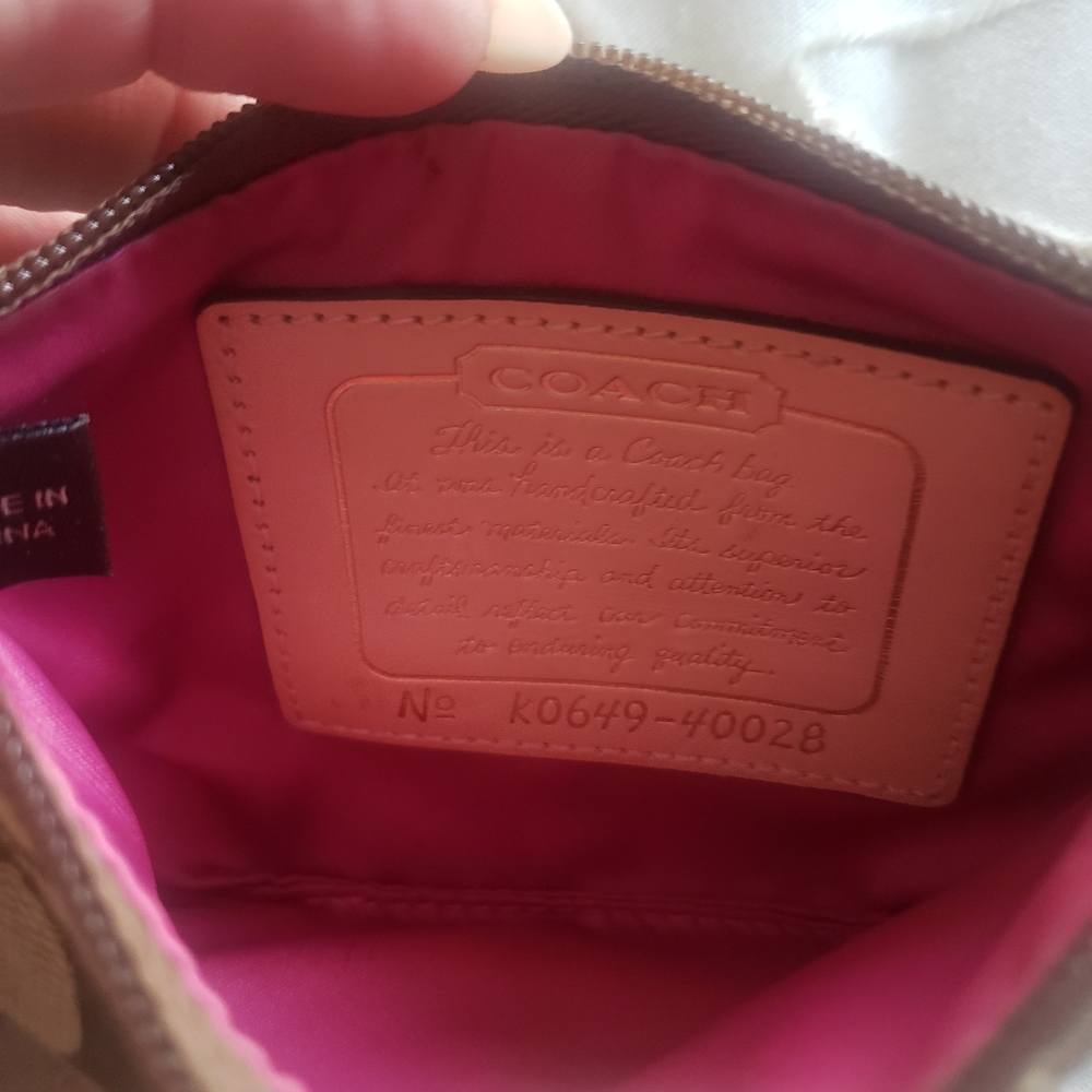 Coach Wristlet - Picture 4 of 4